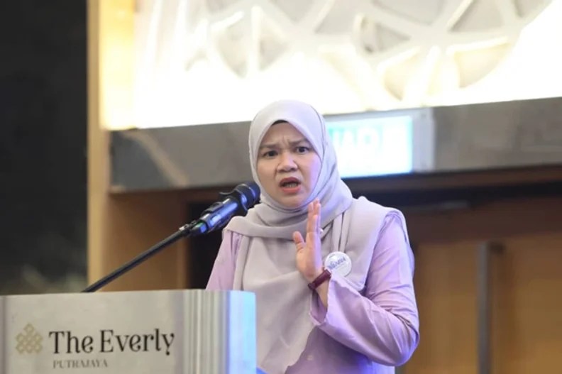 Form Six Students to Get RM2,500 Allowance Starting in First Semester of 2027 2 Form Six Students to Get RM2,500 Allowance Starting in First Semester of 2027 MC Fraud Fadhlina: Vernacular Schools Will Not Be Closed Under MADANI Govt